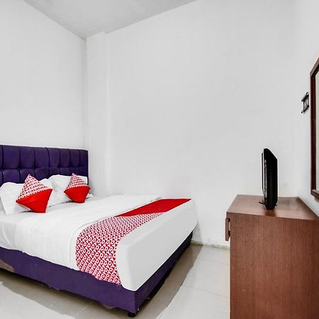 Oyo 90897 Hotel Sepupu Satria Pekanbaru Zewnętrze zdjęcie