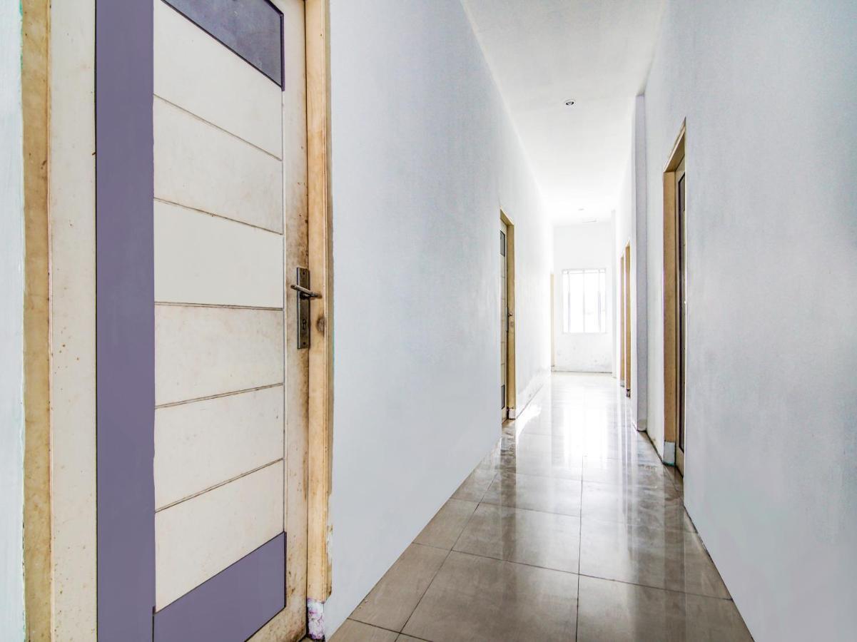 Oyo 90897 Hotel Sepupu Satria Pekanbaru Zewnętrze zdjęcie