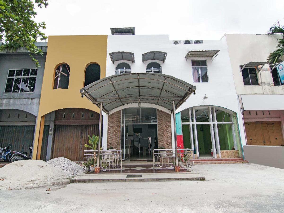 Oyo 90897 Hotel Sepupu Satria Pekanbaru Zewnętrze zdjęcie