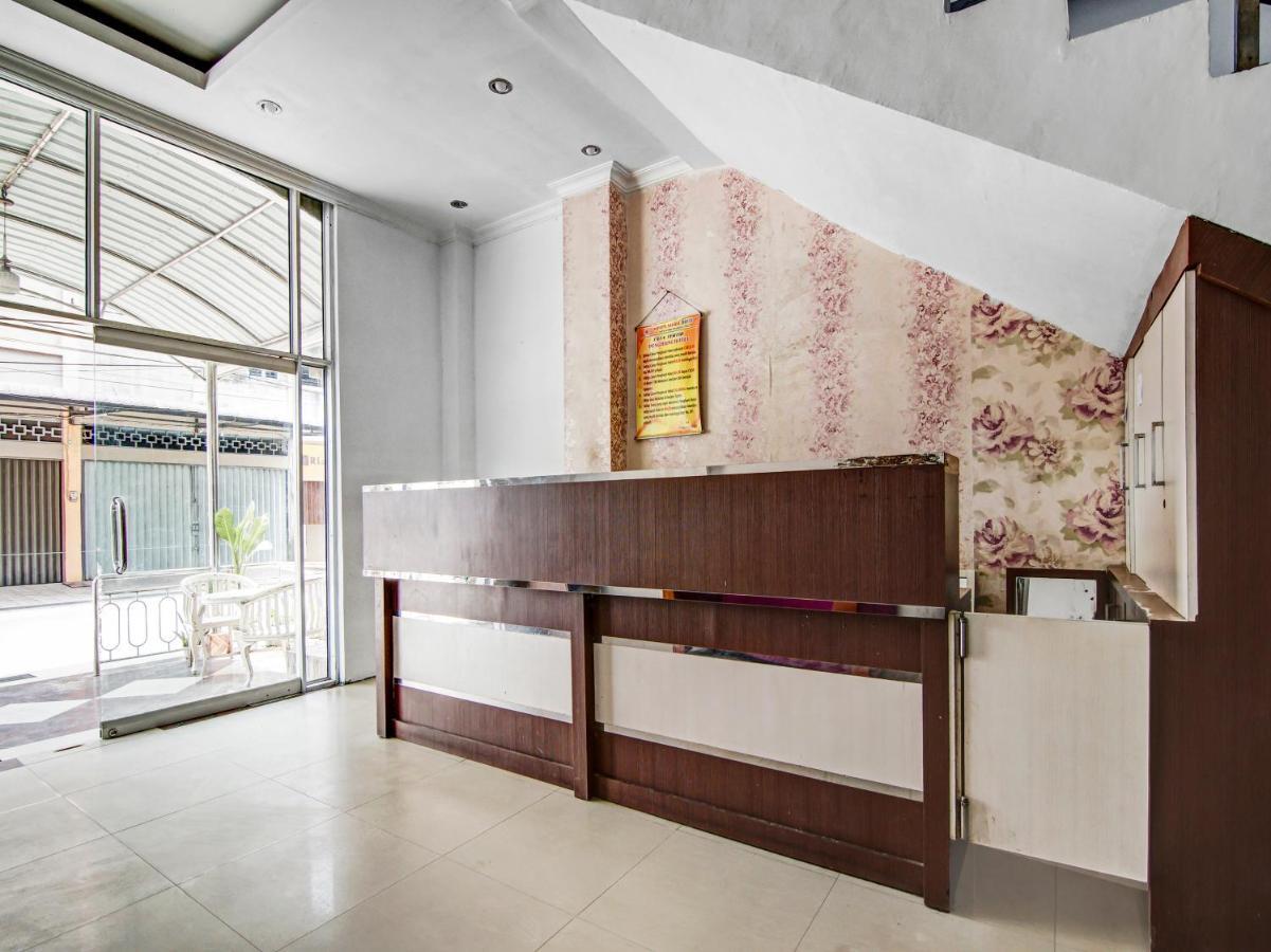 Oyo 90897 Hotel Sepupu Satria Pekanbaru Zewnętrze zdjęcie