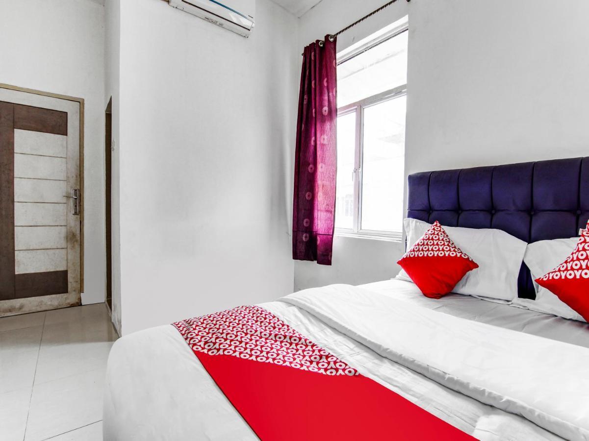 Oyo 90897 Hotel Sepupu Satria Pekanbaru Zewnętrze zdjęcie