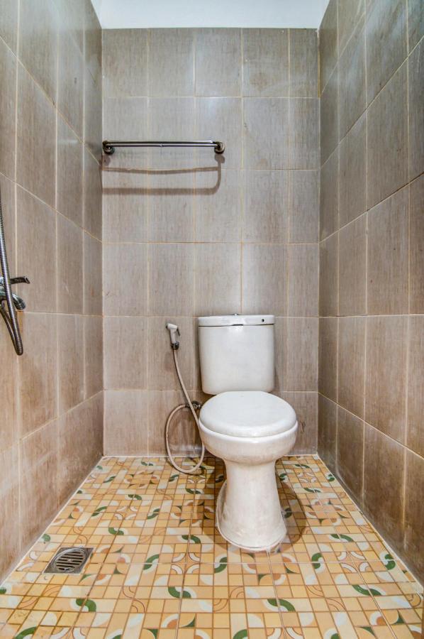 Oyo 90897 Hotel Sepupu Satria Pekanbaru Zewnętrze zdjęcie