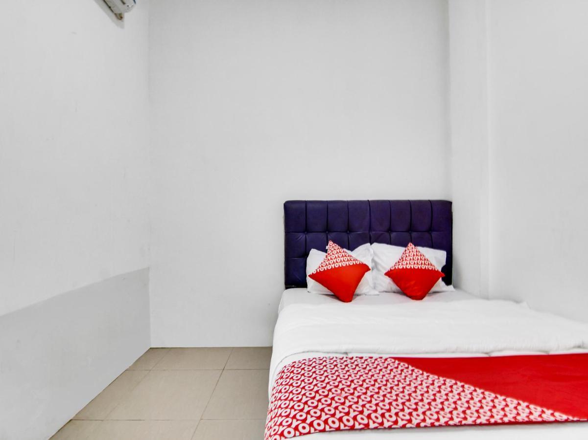 Oyo 90897 Hotel Sepupu Satria Pekanbaru Zewnętrze zdjęcie