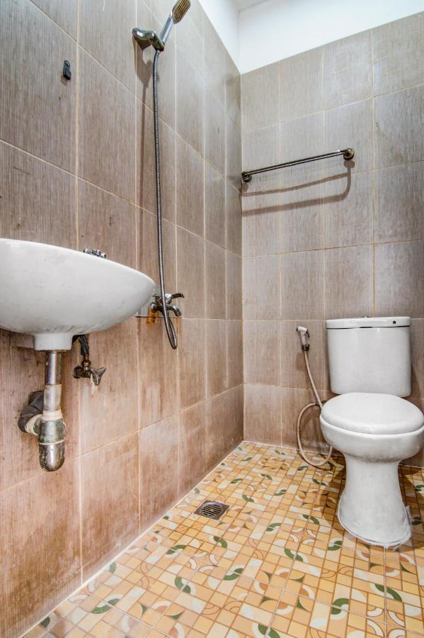 Oyo 90897 Hotel Sepupu Satria Pekanbaru Zewnętrze zdjęcie